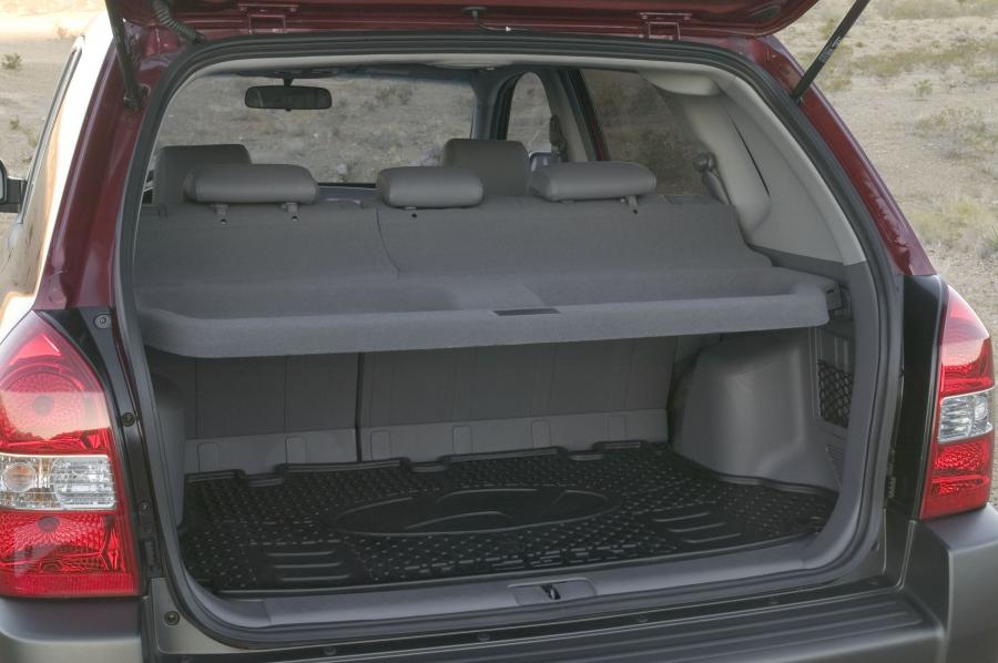  Hyundai Tucson 2004 года  (фото 56 из 74)